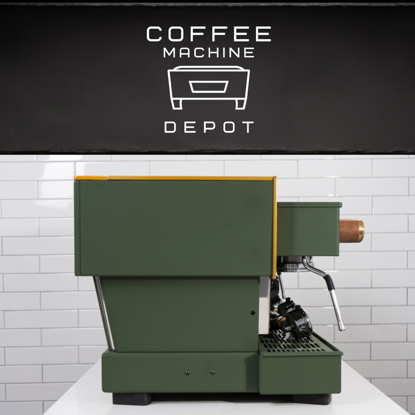 LaMarzocco-LineaClassicAV-CustomGreenandGold-2015_7-2.jpg